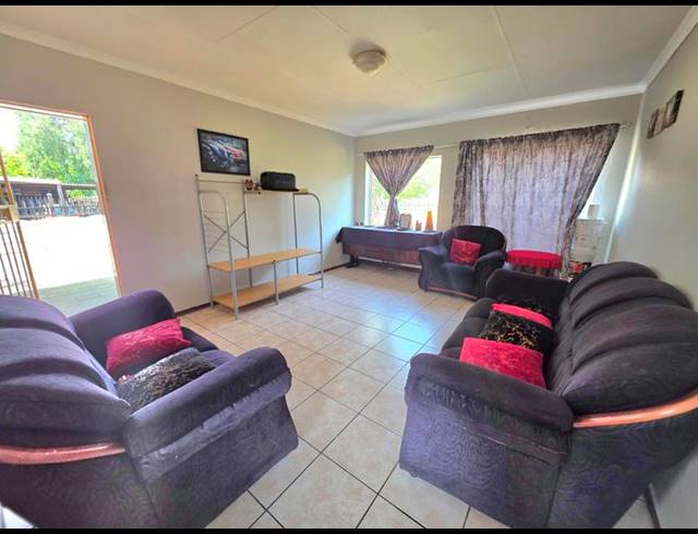 3 BEDROOM HOUSE FOR SALE IN VAN DYK PARK